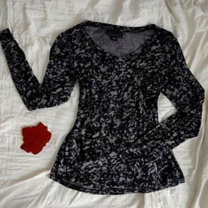 Scoop Neck Top | Attention | Black and Grey